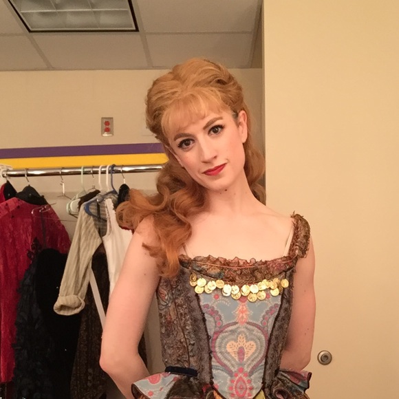 Meet your Posher, Julie - Picture 1 of 1